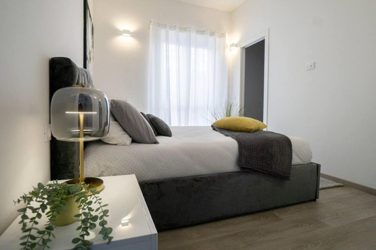 Splendido Dpto Con 2 Letti E 2 Bagni Ad Asti Italy Apartment ภายนอก รูปภาพ
